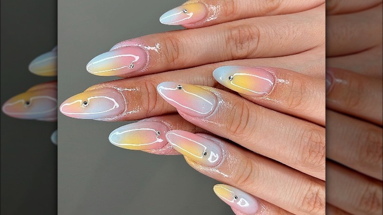 Ombré Polly Pocket manicure
