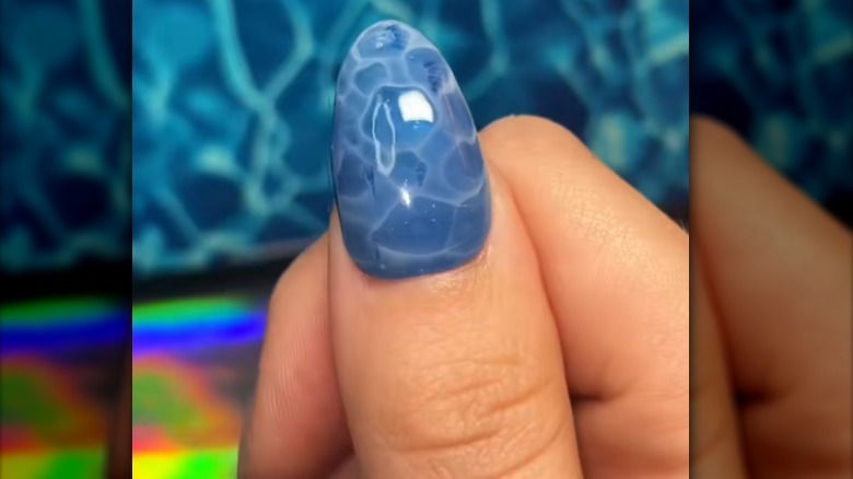 TikTok how-to for "pool water" nails