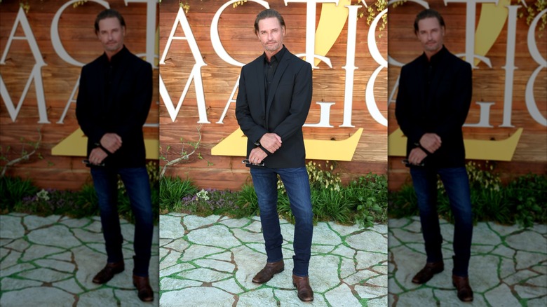 Josh Holloway posing