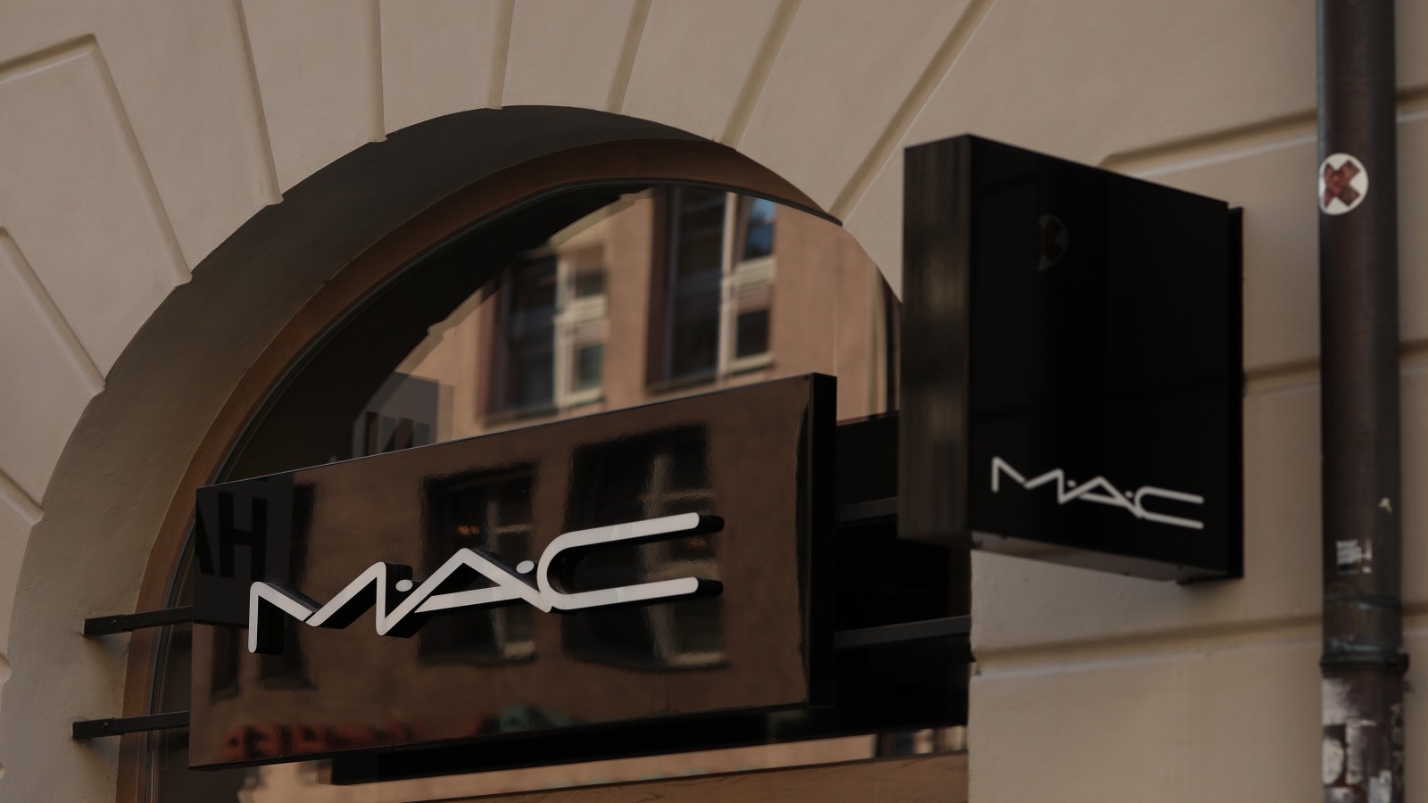 Proof MAC Cosmetics Is Actually Worth Your Money Proof MAC Cosmetics Is Actually Worth Your Money