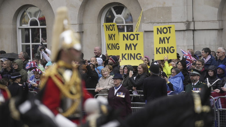 Protests at Buckingham Palace