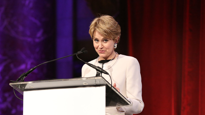 Jane Pauley speaking at The Gracies in New York City.