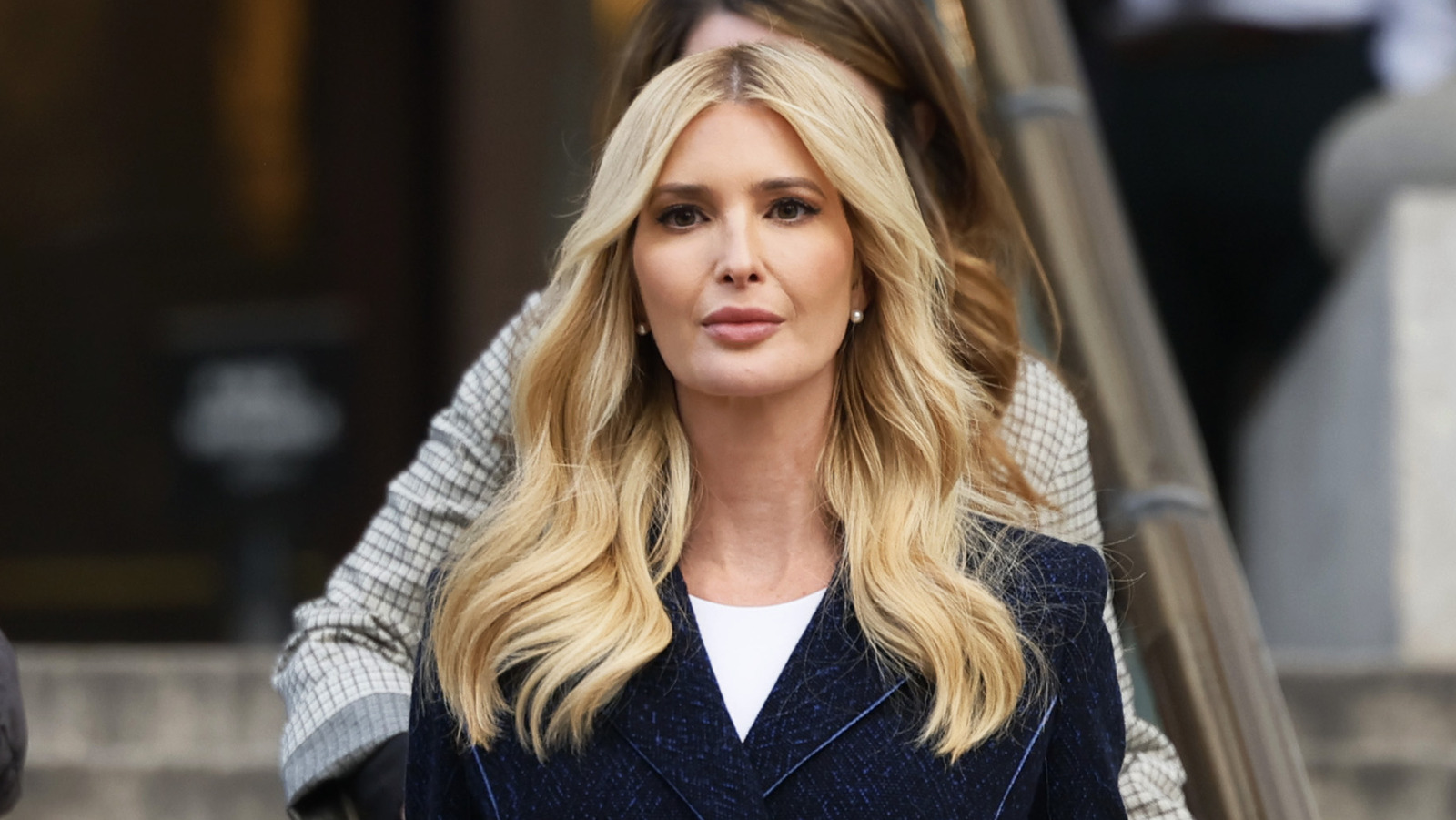 Der Psychologe erläutert uns die komplexe Rolle von Ivanka Trump bei der Aussage gegen ihren Vater