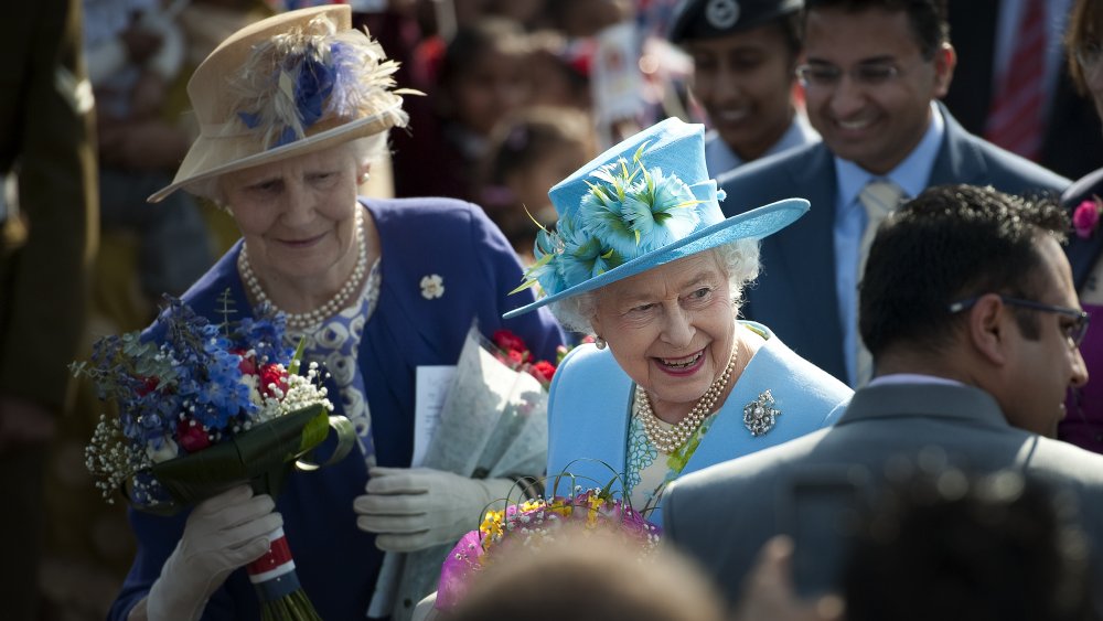 Queen Elizabeth with her lady-in-waiting