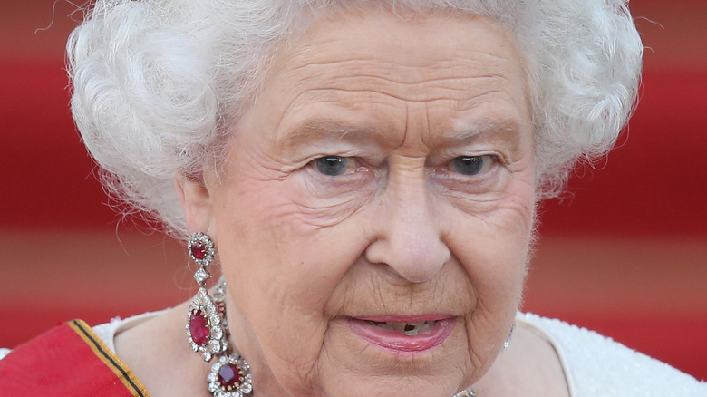 Queen Elizabeth wearing jewels