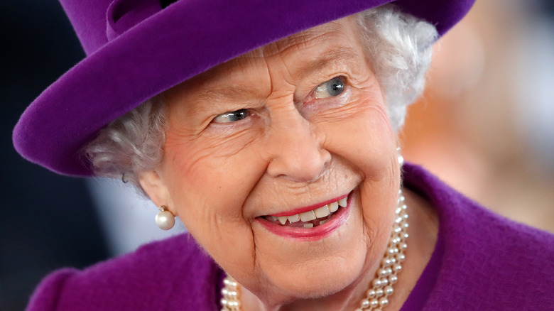 Queen Elizabeth wearing purple for the Platinum Jubilee