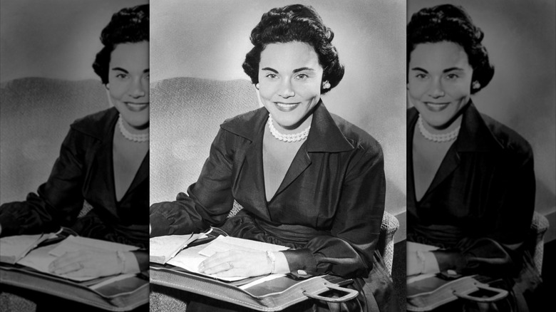 Ann Landers smiling