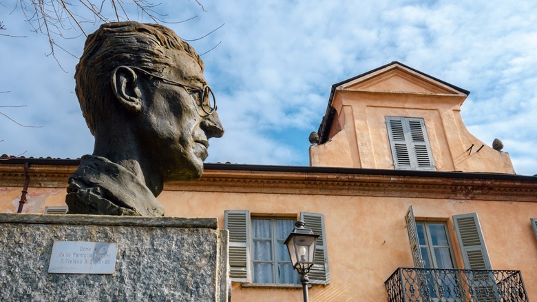 Bust of Cesare Pavese in his hometown