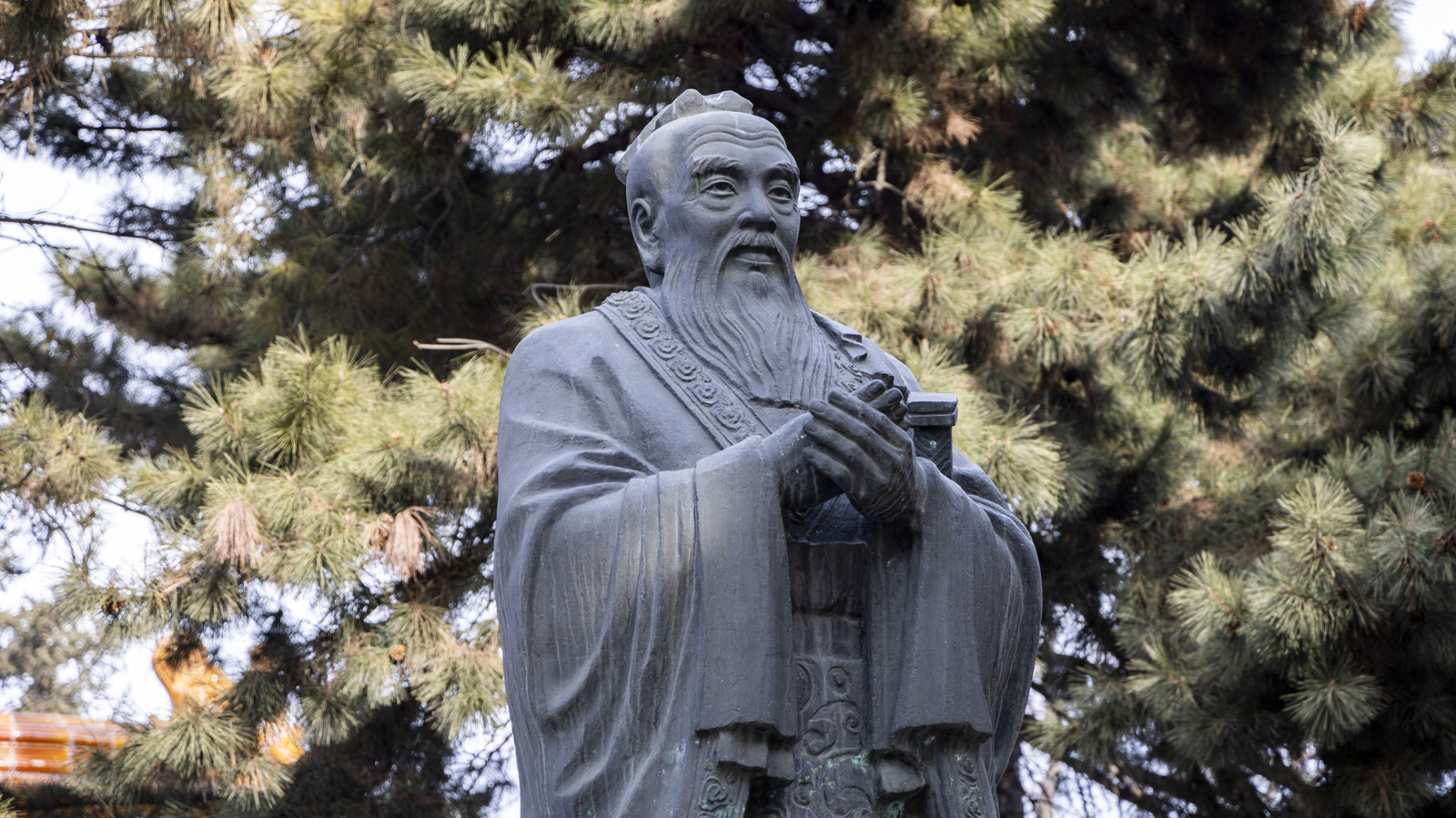 Quote Of The Day By Confucius: 'The Superior Man Is Distressed By His ...