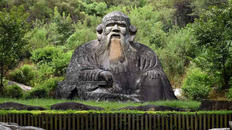Statue of the bust of Laozi