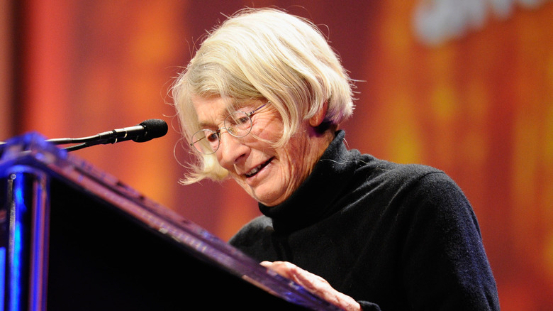 Mary Oliver speaking at podium