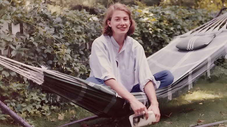 A photo of the poet Mary Oliver in her youth
