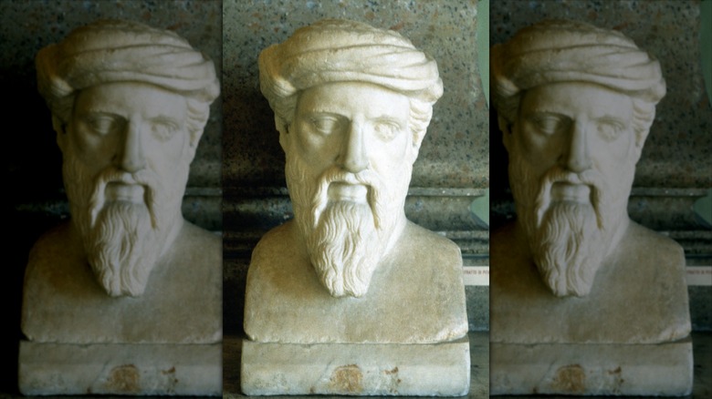 Pythagoras statue