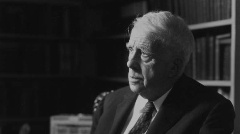A photo of American poet Robert Frost taken in the 1950s
