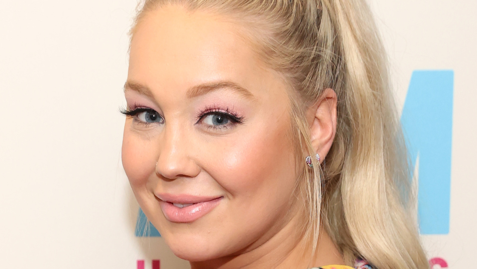 RaeLynn Reveals The Special Gift Gwen Stefani And Blake Shelton Sent
