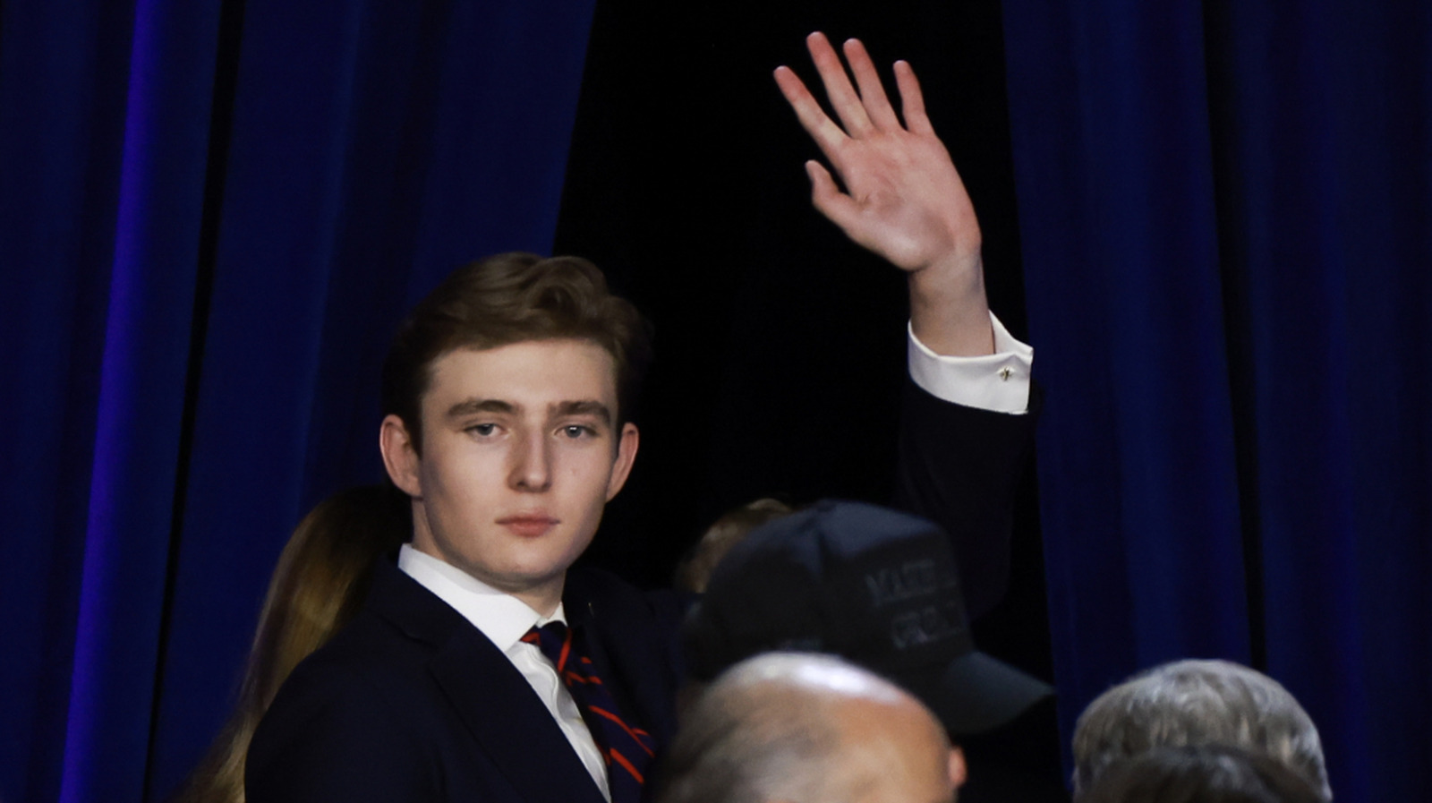 <a href="https://www.thelist.com/1730342/barron-trump-speaking-election-night-hints-what-voice-sounds-like/" target="_blank">Rare Clip Of Barron Trump’s Voice On Election Night Hints At What He Sounds Like Today</a>