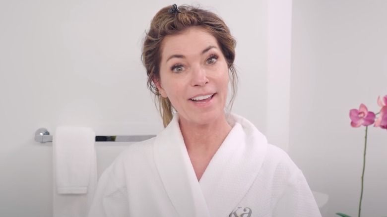 Shania Twain getting unready in a video with Harper's Bazaar