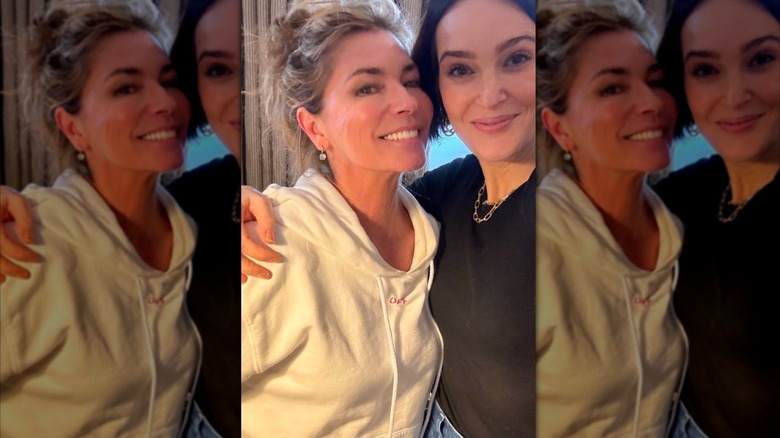 Shania Twain posing in a selfie with the host of the "How To Fail" podcast