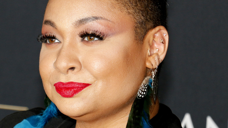 Raven-Symoné's Blue Hair is the Perfect Pop of Color - wide 1