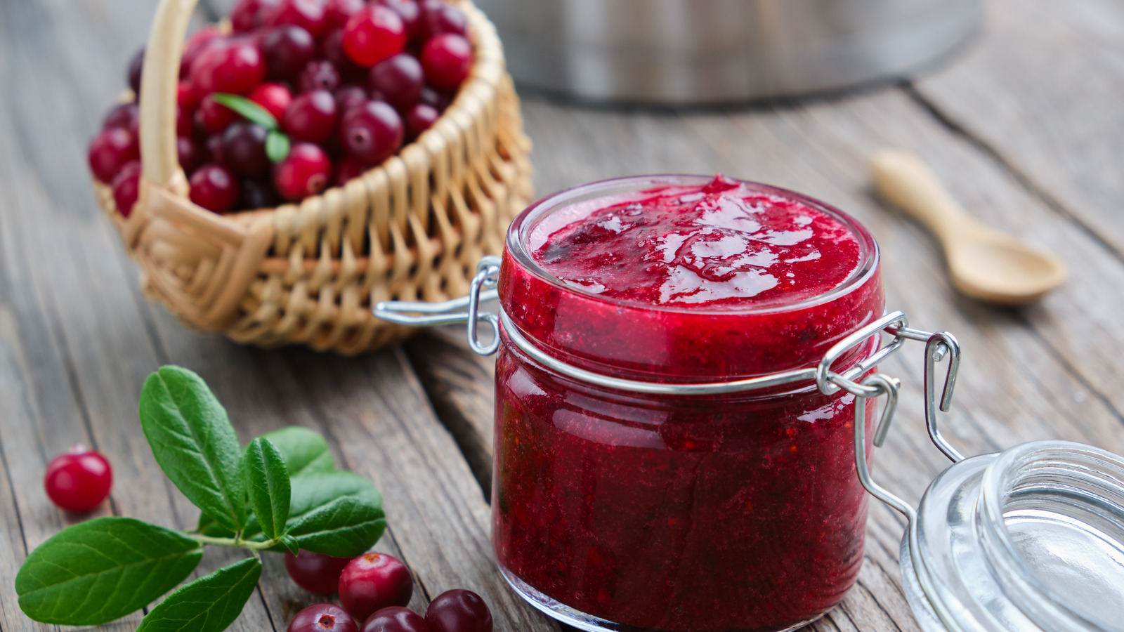 Read This Before Eating Canned Cranberry Sauce