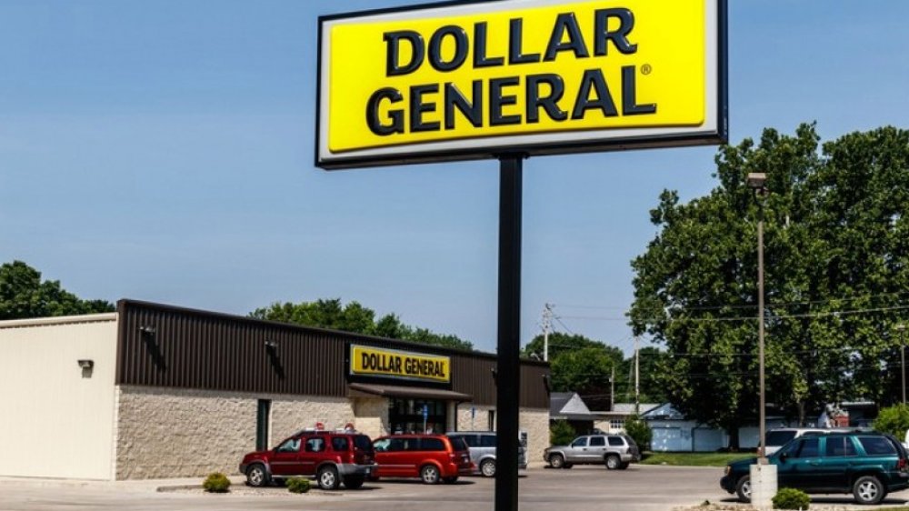 Dollar General store