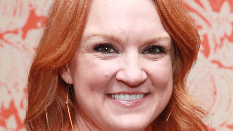 Ree Drummond posing at event