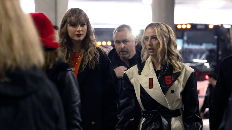 Taylor Swift and Brittany Mahomes walking