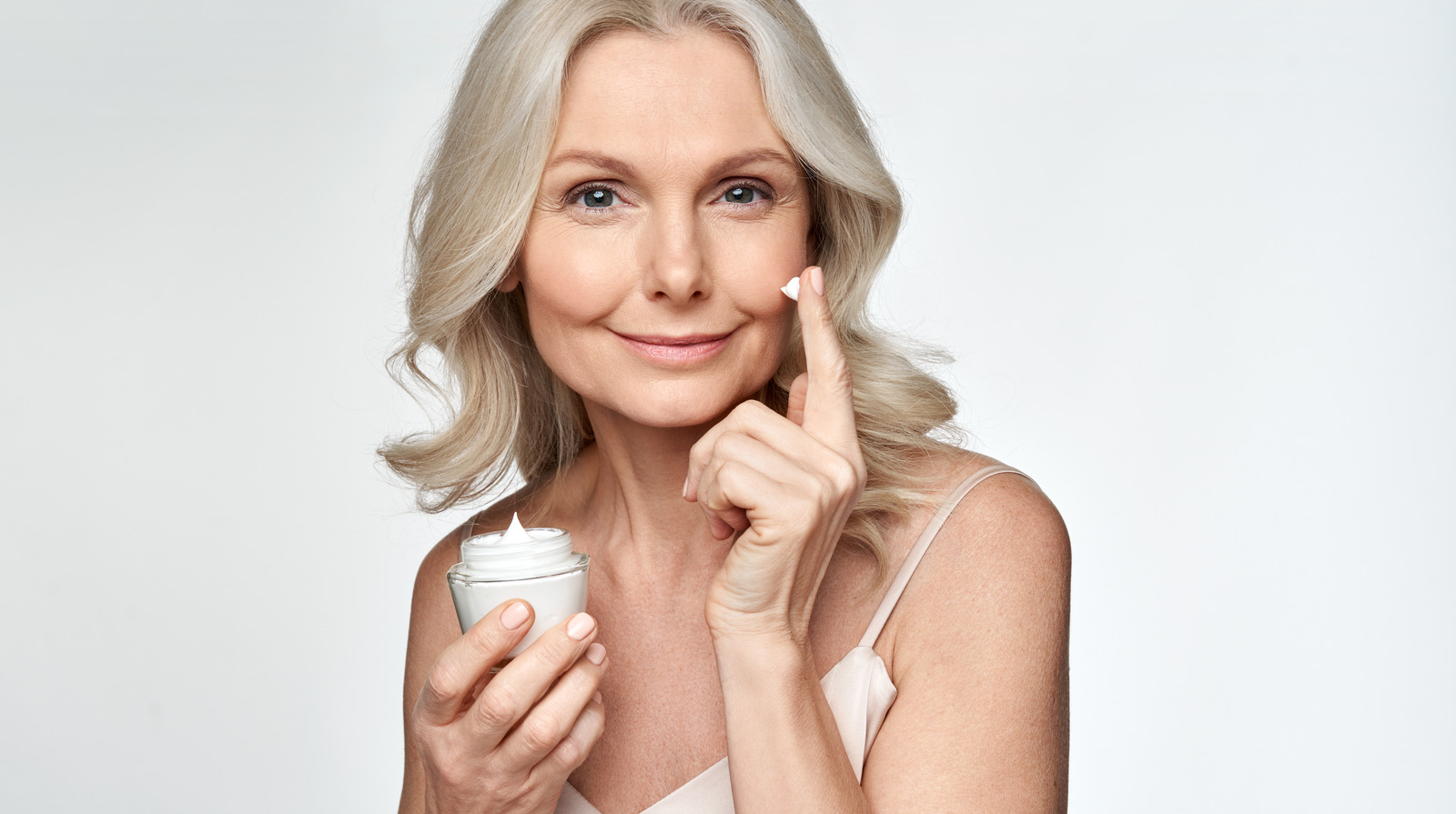 Retinol Vs. Retinoid Which Is Better For AntiAging?