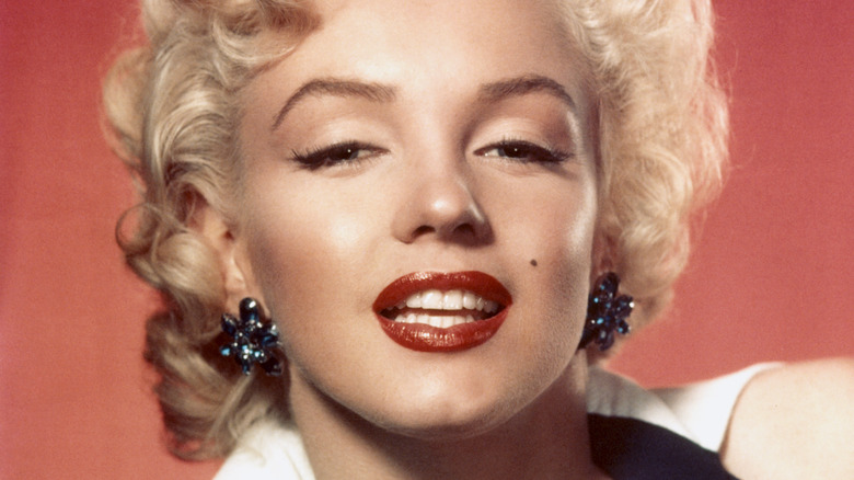 Marilyn Monroe wearing red lipstick