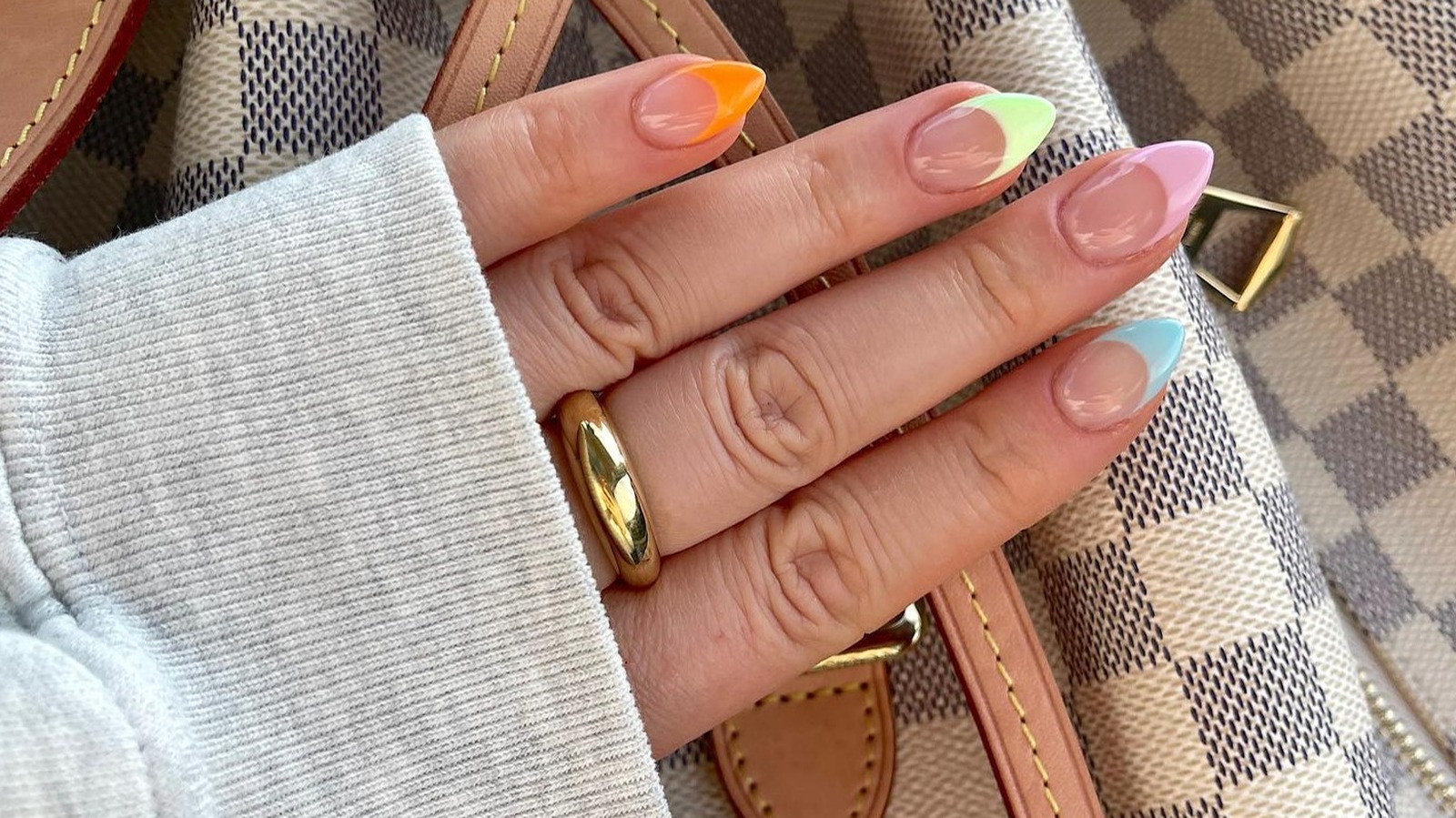Revamp Your Spring Manicure With Pastel French Tips - Here'S How To Get The  Look
