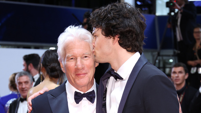 homer gere kissing richard gere on the head
