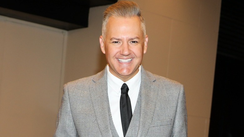 Ross Mathews posing