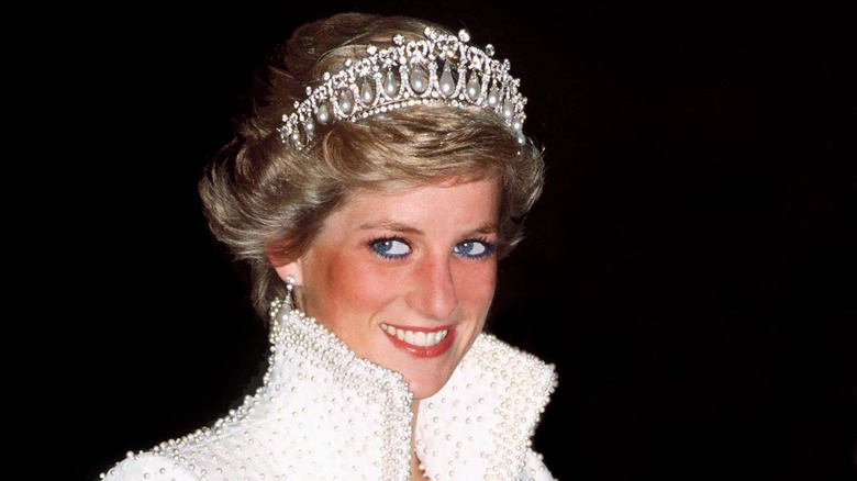 Royal Expert Claims Queen Camilla Will Live Princess Diana's 'Nightmare ...