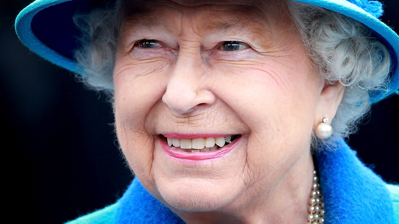 Queen Elizabeth in blue