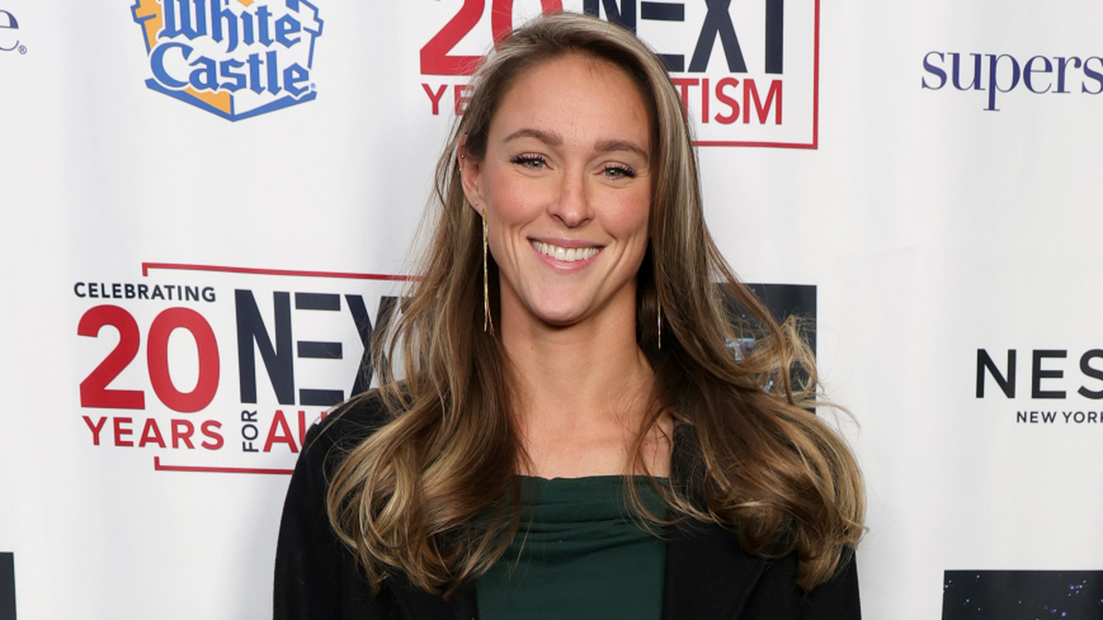 <a href="https://www.thelist.com/2283757/royal-fans-called-out-kylie-kelce-kate-middleton-podcast-gaffe/" target="_blank">Royal Fans Took Kylie Kelce To Task After Kate Middleton Gaffe On Her Podcast</a>