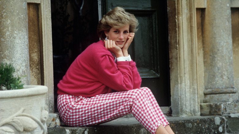 Princess Diana outside her home