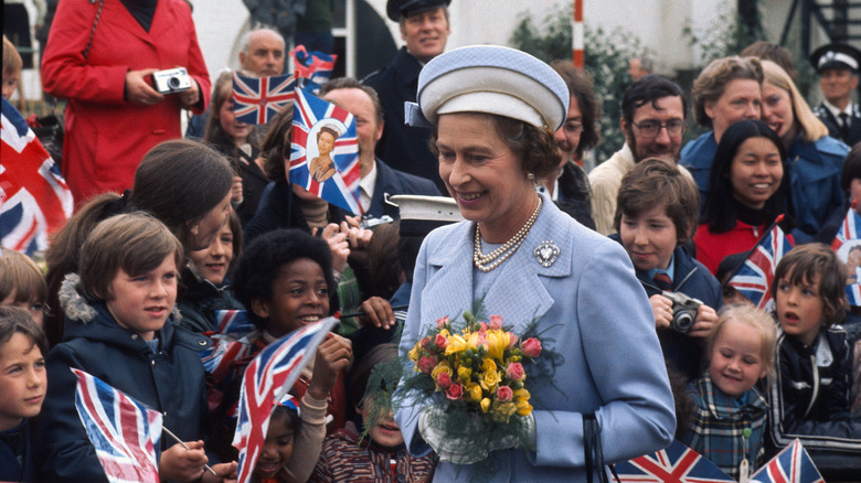 Queen Elizabeth Silver Jubilee walkabout