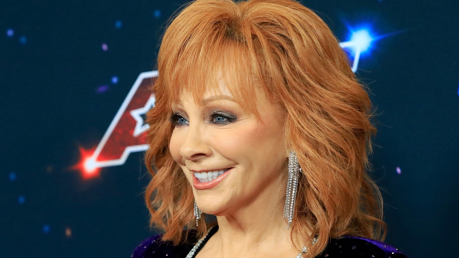 <a href="https://www.thelist.com/1712825/rumors-reba-mcentire-couldnt-escape/" target="_blank">Rumors That Reba McEntire Just Couldn’t Escape</a>