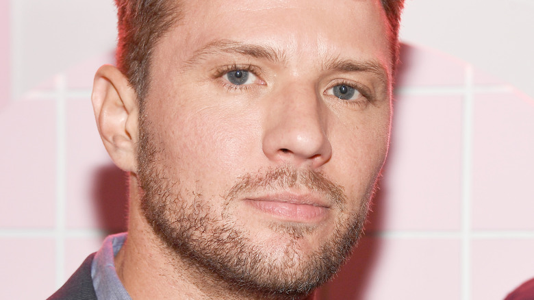 Ryan Phillippe posing for photo