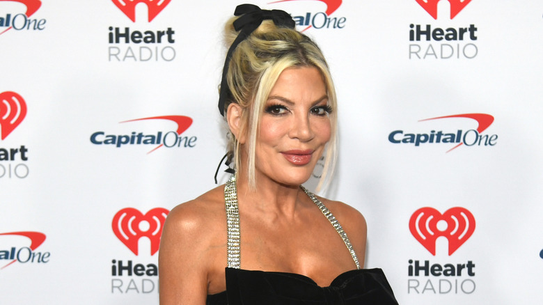 Tori Spelling attends the 2024 iHeartRadio Jingle Ball