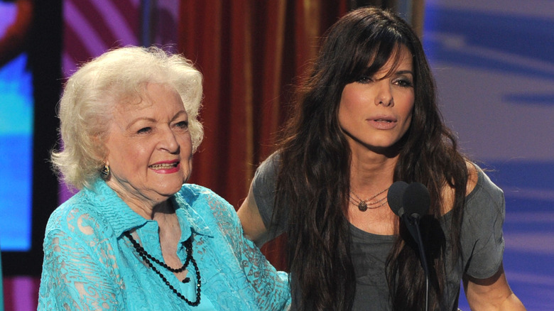 Sandra Bullock and Betty White at the 2010 Teen Choice Awards