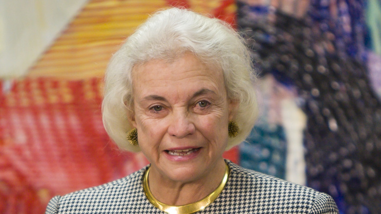 Sandra Day O'Connor posing 