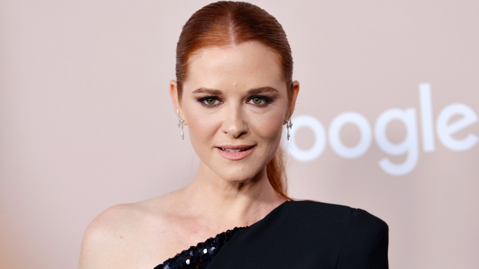 sarah-drew-brings-her-grey-s-anatomy-charm-to-lifetime-s-how-she-caught