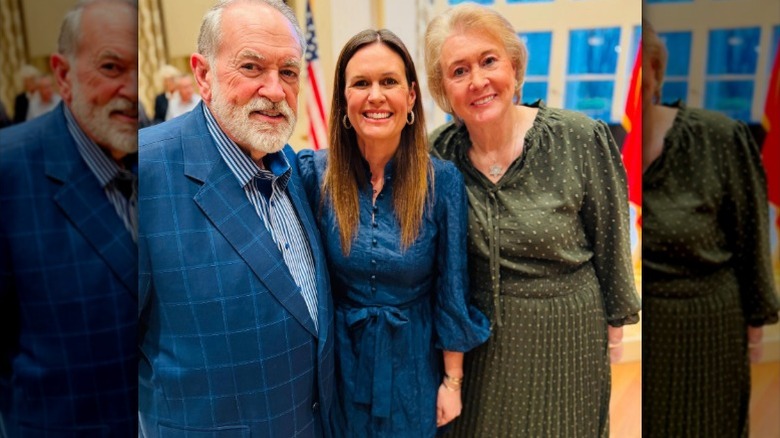 Mike Huckabee, Sarah Huckabee Sanders, and Janet Huckabee pose together (2025)