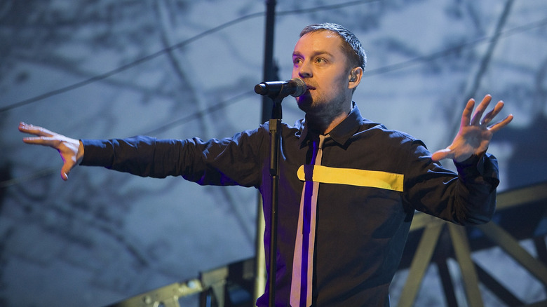 Darren Hayes on stage