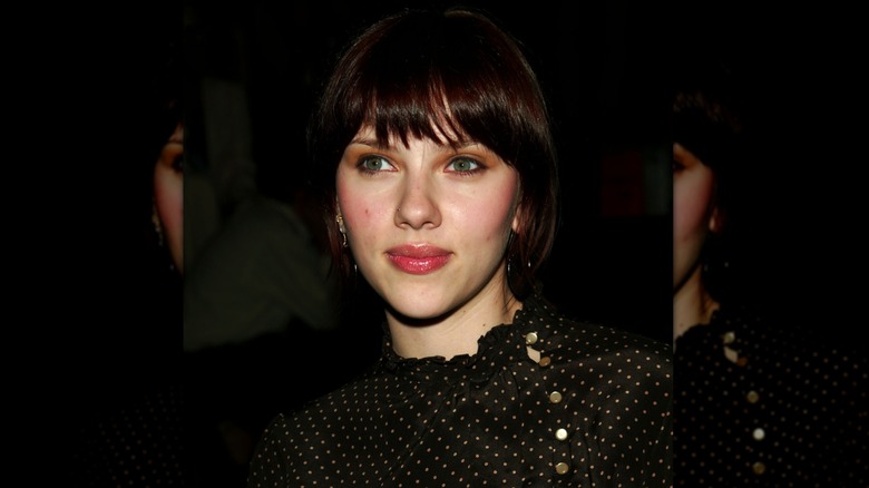 Scarlett Johansson at the BCBG Spring 2003 Fashion Show with dark brown, chin-length hair