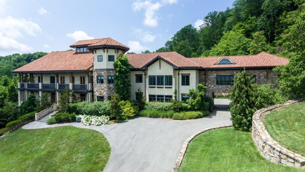 Kristin Cavallari and Jay Cutler's house exterior