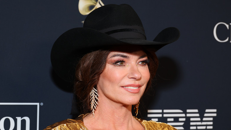 Shania Twain wearing cowboy hat