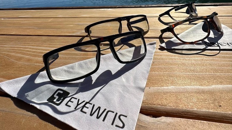 Eyewris glasses promo picture
