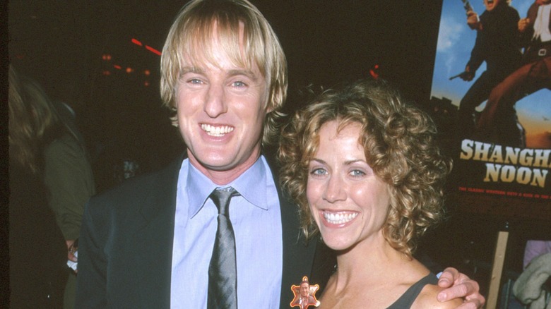 Sheryl Crow and Owen Wilson attending the premiere of Shanghai Noon